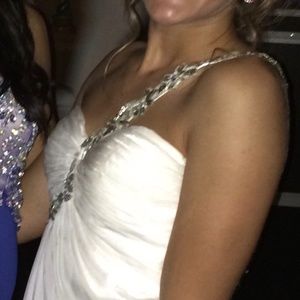 White prom dress size 4